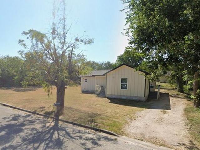 House for sale in Luling, Caldwell County
