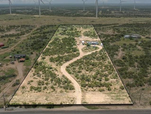 House for sale in Howard, Texas