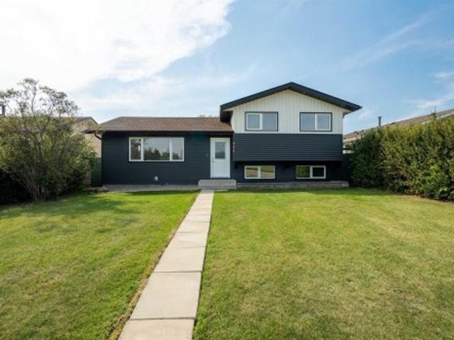 House for sale in Wedgewood, Alberta