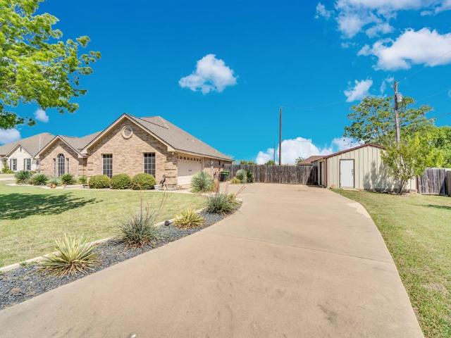 House for sale in Ellis, Texas