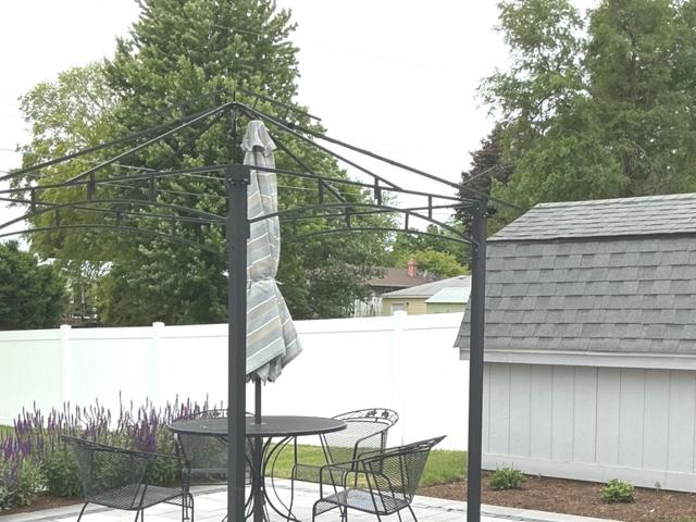 House for sale in Mchenry, Illinois