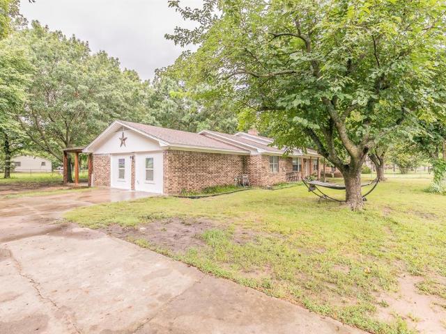 House for sale in Tioga, Texas