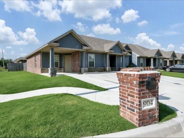 Townhouse for sale in Oklahoma City, Oklahoma