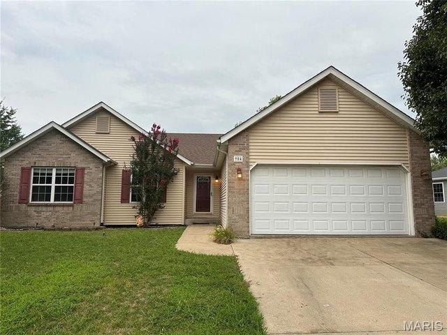 House for sale in Maryville, Illinois