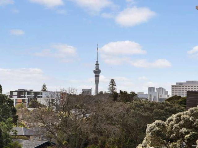 Apartment for sale in Auckland, Oroua County