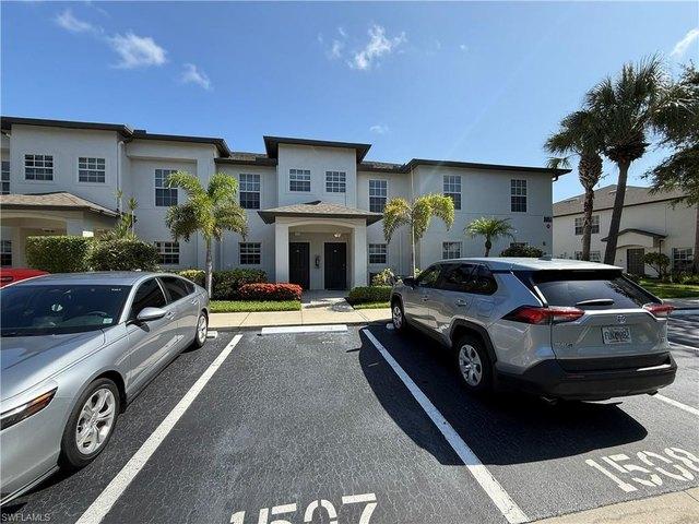 Townhouse for sale in Naples, Florida