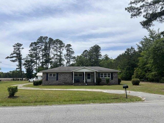 House for sale in Nichols, South Carolina