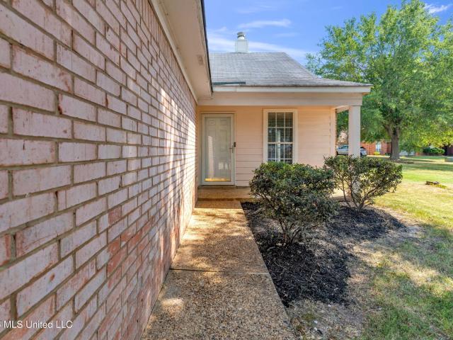 House for sale in Nesbit, Mississippi