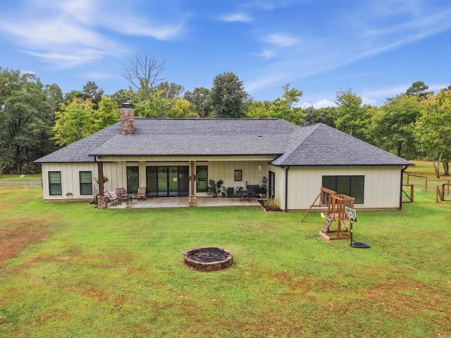 House for sale in Crabtree, Clinton