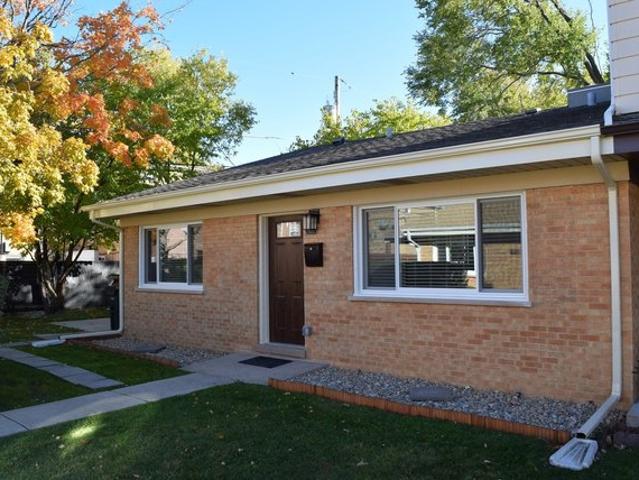 Townhouse for sale in Niles, Cook County