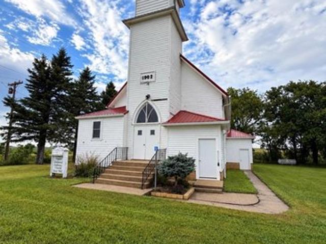 Farm for sale in Britt, Iowa