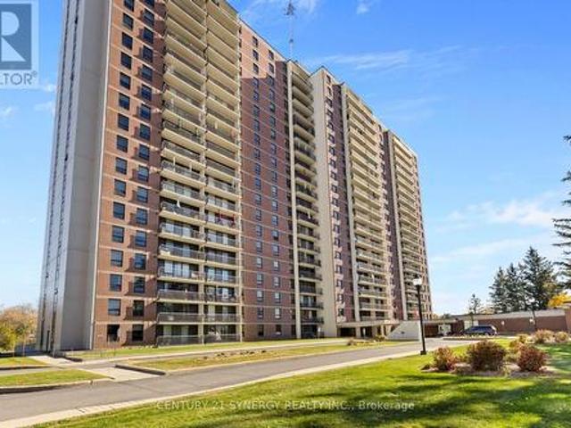 Condo for sale in Viscount Alexander Park, Ottawa