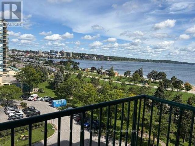 Condo for sale in Barrie, Central Ontario