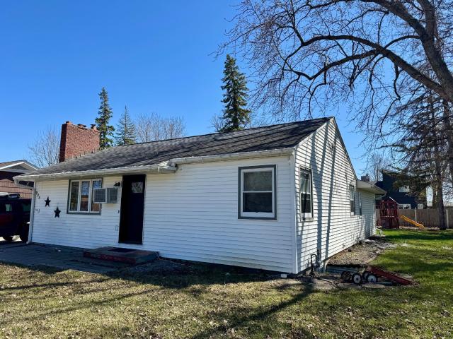 House for sale in Olivia, Minnesota