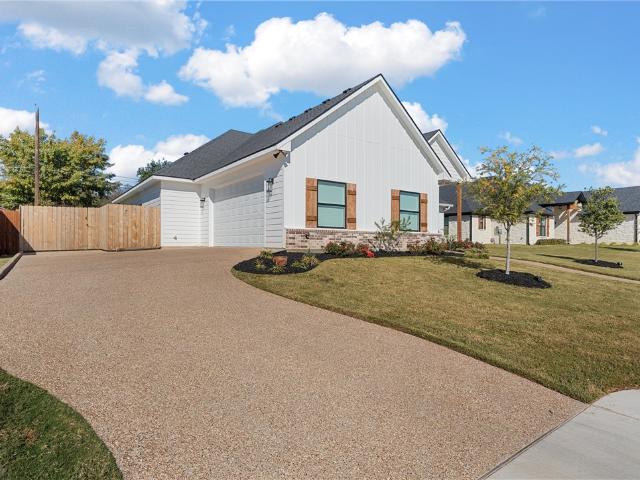 House for sale in Hewitt, Texas