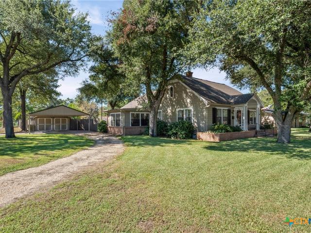 House for sale in Cameron, Milam County