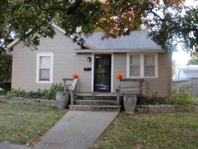 House for sale in Winfield, Cowley County