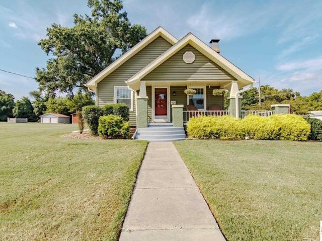 House for sale in Clinton, Missouri