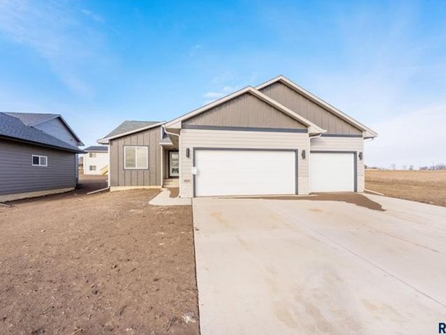 House for sale in Lennox, South Dakota