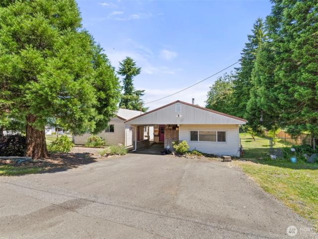 House for sale in Raymond, Washington