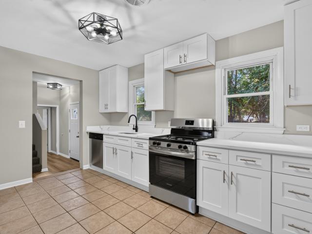 House for sale in Gaslight Village, Morris