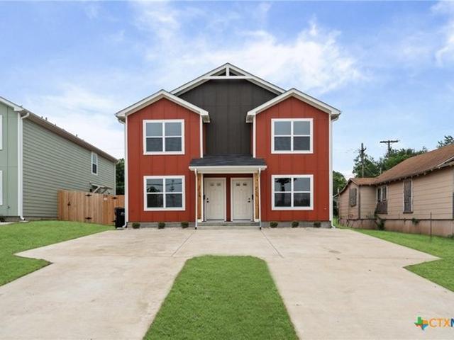 Townhouse for sale in Temple Bar Marina, Texas