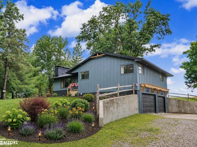 House for sale in Mount Pleasant, Iowa