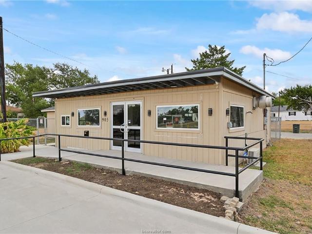 Commercial for sale in Bryan, Brazos County