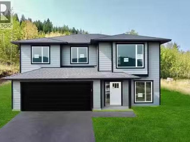 House for sale in 100 Mile House, British Columbia