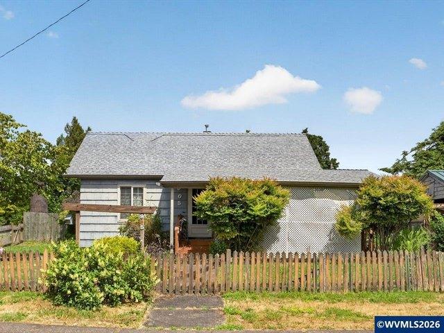 House for sale in Oregonia