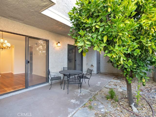 Condo for sale in Oak Park, California