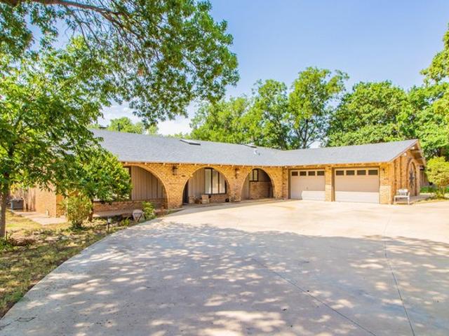 House for sale in Floyd, Texas