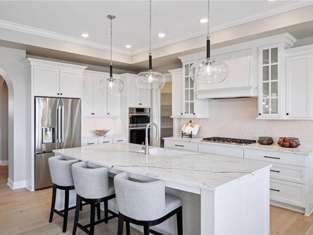 Townhouse for sale in Chanhassen, Minnesota