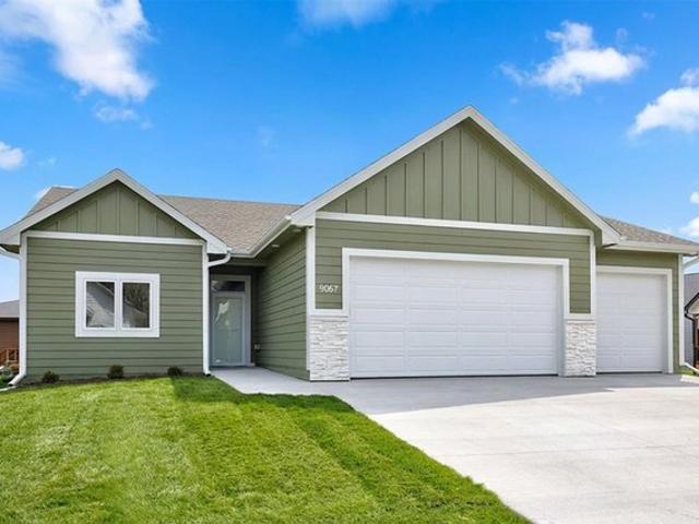 Townhouse for sale in West Des Moines, Polk County