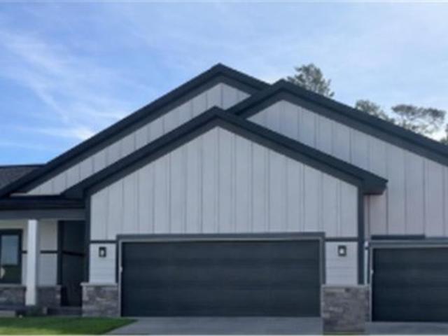 Townhouse for sale in Cottage Grove, Minnesota