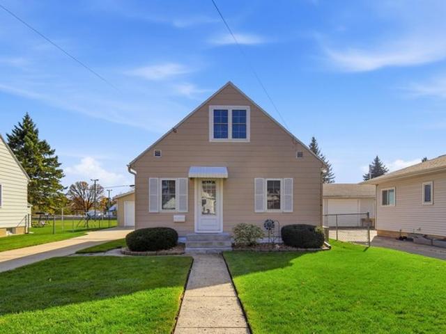 House for sale in Austin, Mower County