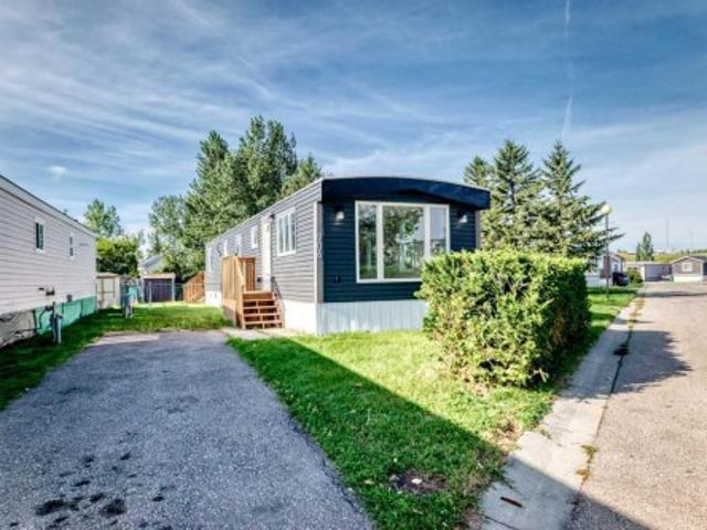 House for sale in Huxley, Calgary