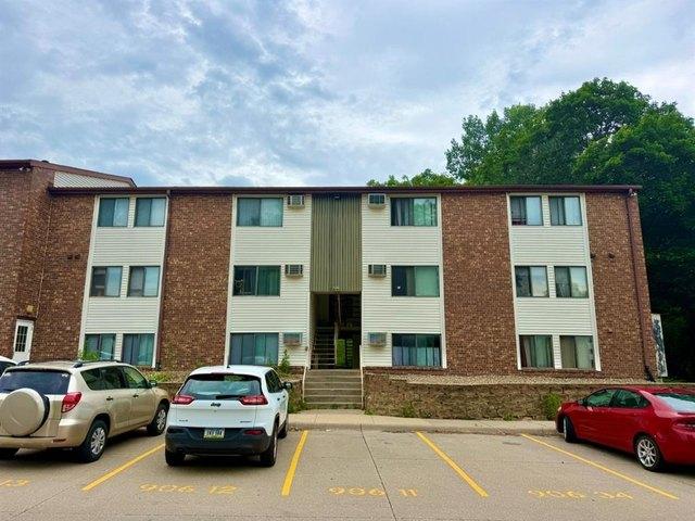 Condo for sale in Iowa City, Iowa