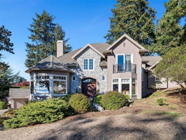 House for sale in Broadmead, Saanich