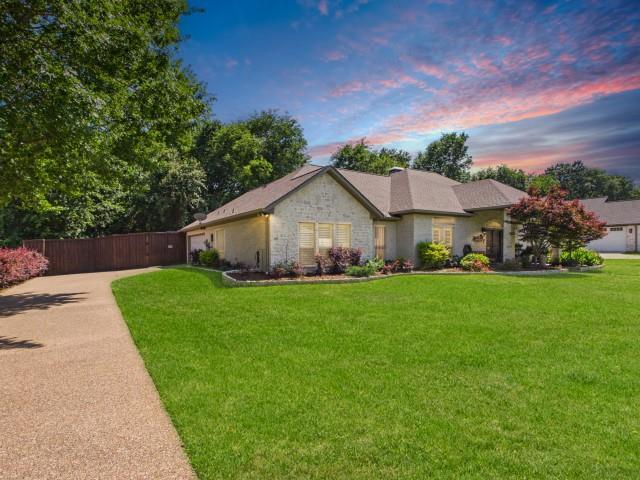 House for sale in Henderson, Texas