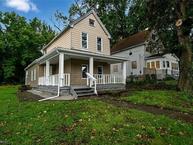 House for sale in Summit, Ohio