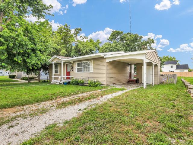 House for sale in Douglas, Illinois