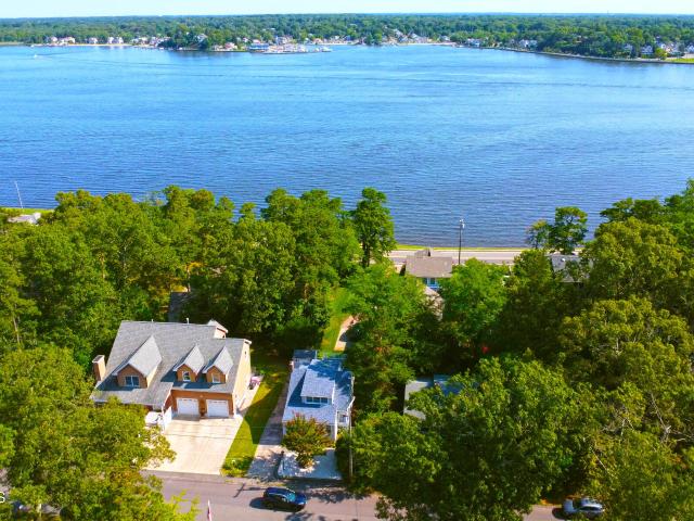 House for sale in Pine Beach, New Jersey