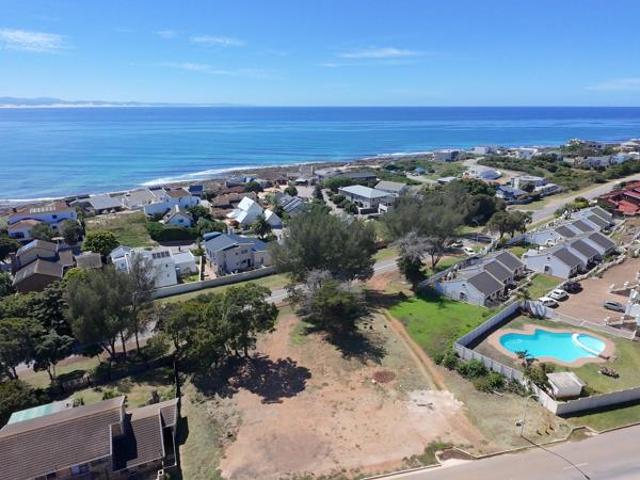 Land for sale in Cape St Francis, Eastern Cape