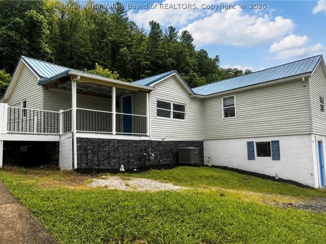 House for sale in Chapmanville, West Virginia