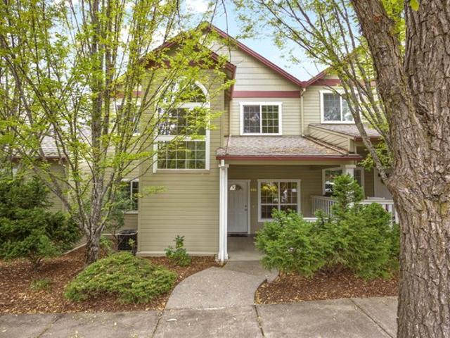 Townhouse for sale in Oregonia