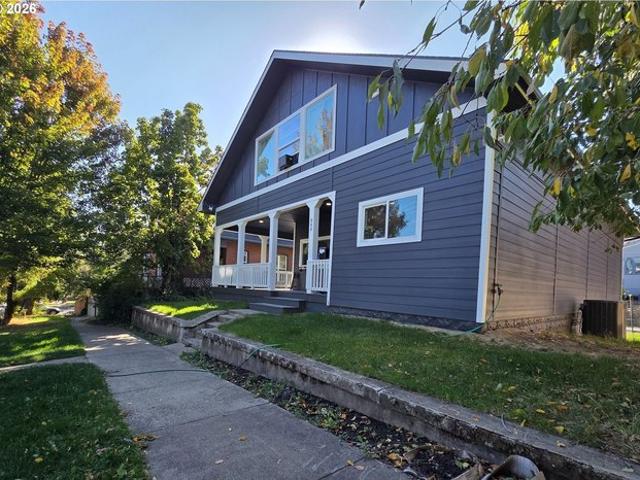 House for sale in La Grande, Union County