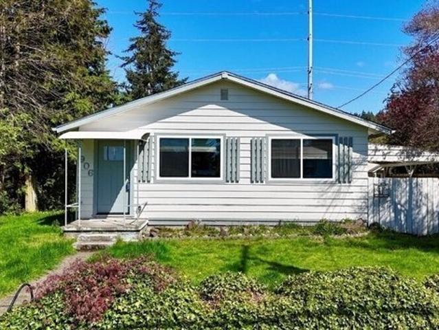 House for sale in Elma, Washington
