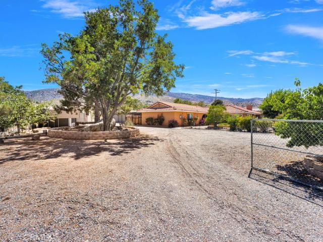 House for sale in Pinon Hills, California