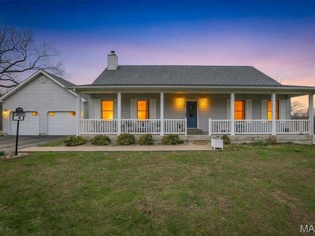 House for sale in Sainte Genevieve, Missouri